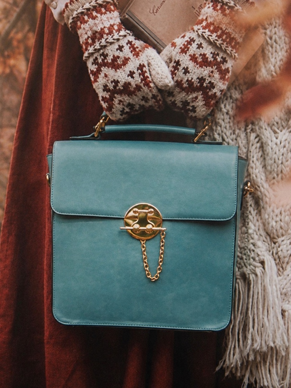 Ecosusi Cornelia Structured Satchel - Vintage Style – Vegan Leather w/ Gold Lock
